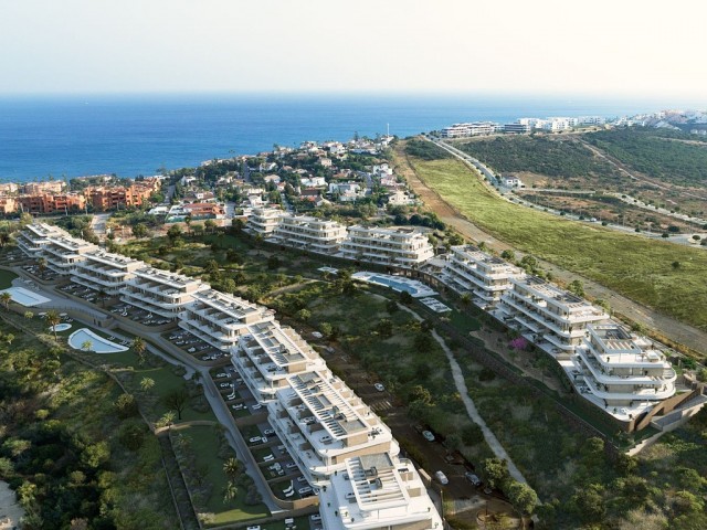 2 Bedrooms Apartment in Estepona