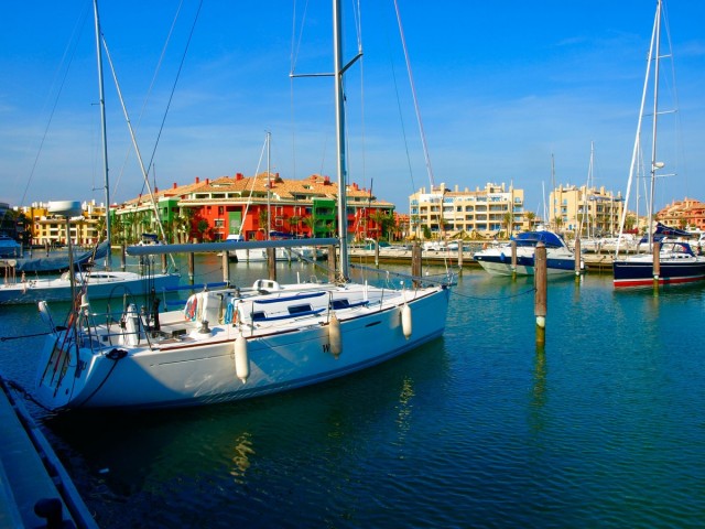 Liikekiinteistö Sotogrande Costa