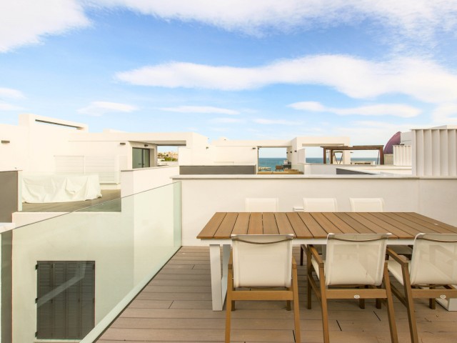 3 Bedrooms Townhouse in Estepona