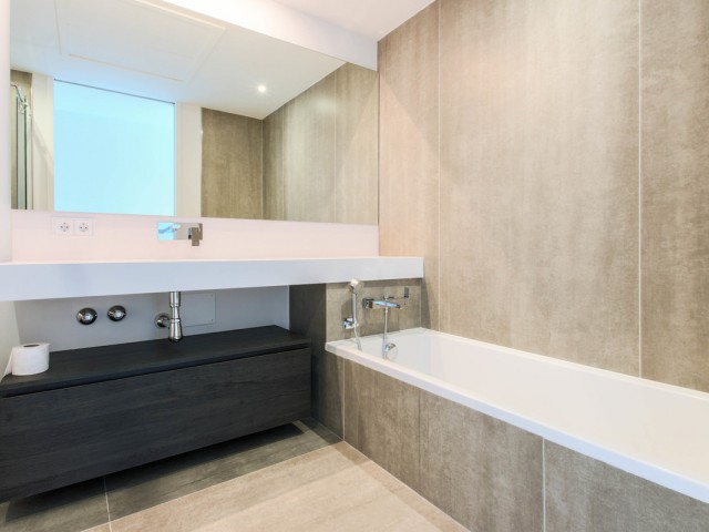 3 Bedrooms Townhouse in Estepona