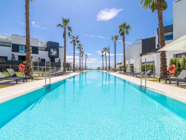 3 Bedrooms Townhouse in Estepona