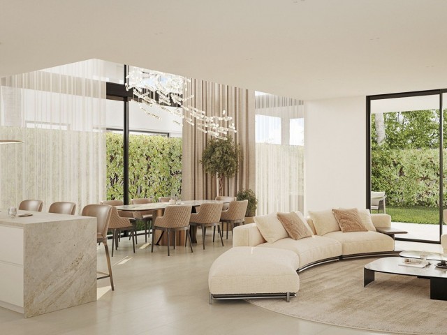 4 Bedrooms Villa in Elviria