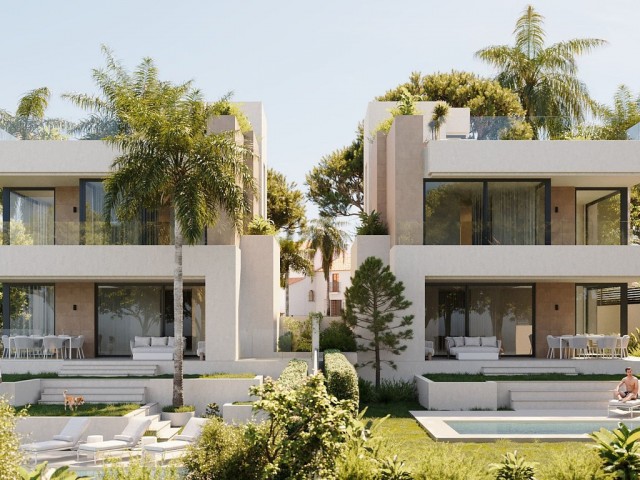 4 Bedrooms Villa in Elviria