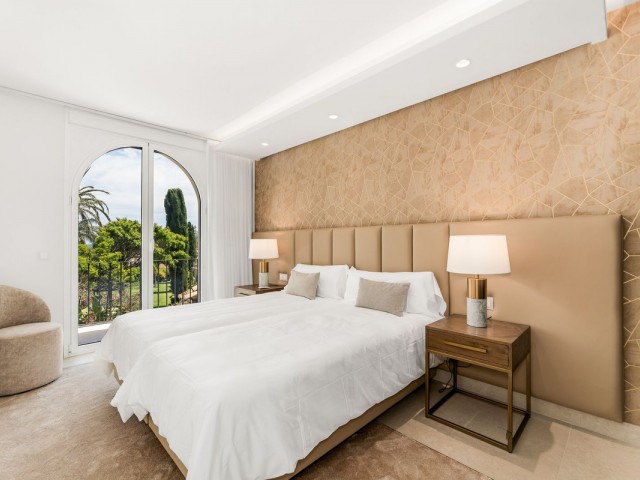4 Bedrooms Townhouse in New Golden Mile