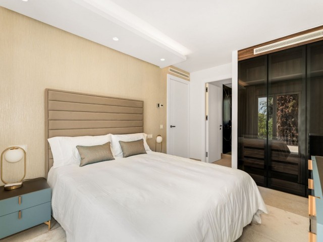4 Bedrooms Townhouse in New Golden Mile