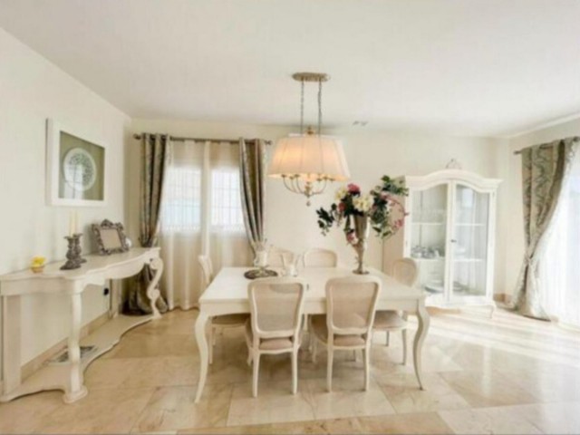 Huvila, San Roque, R5006980