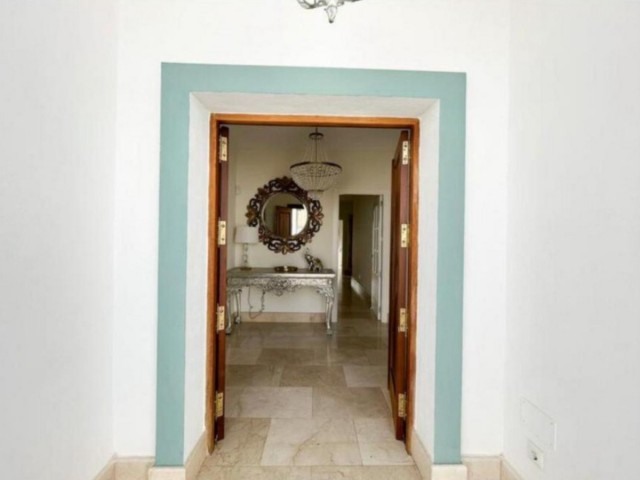 5 Slaapkamer Villa in San Roque
