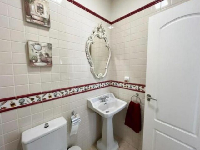 5 Slaapkamer Villa in San Roque