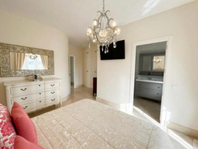 5 Slaapkamer Villa in San Roque