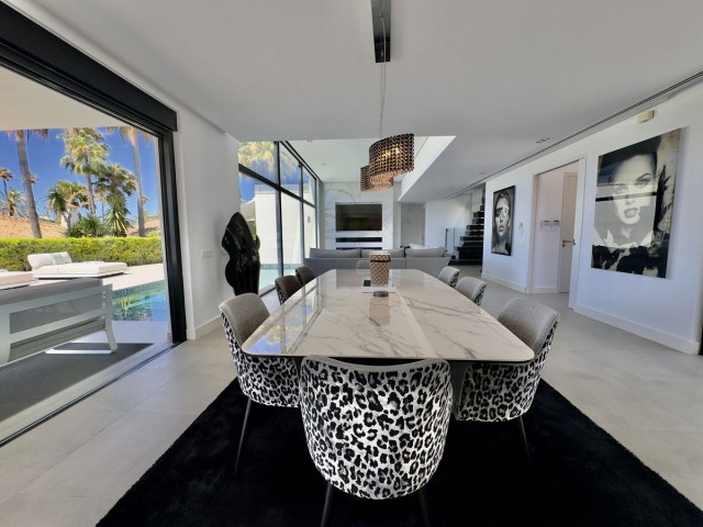 4 Schlafzimmer Villa in Los Monteros