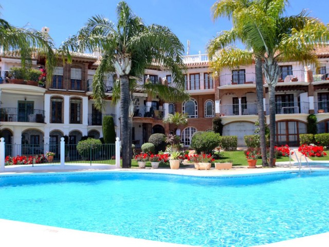 Appartement avec 4 Chambres  à Mijas Golf
