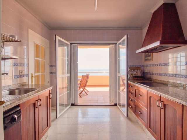 Appartement avec 3 Chambres  à Manilva