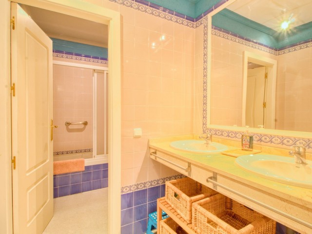Appartement avec 3 Chambres  à Manilva