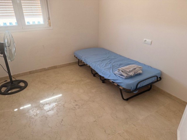 Villa con 4 Dormitorios  en Alhaurín el Grande