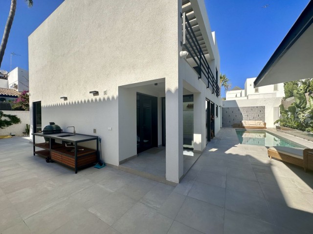 4 Soveroms Villa i Puerto Banús
