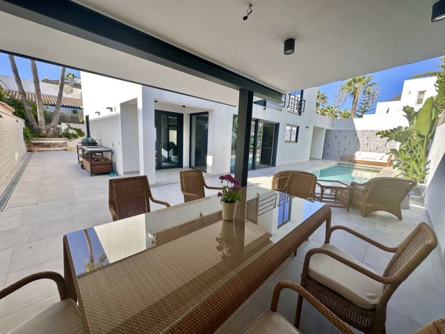 4 Soveroms Villa i Puerto Banús