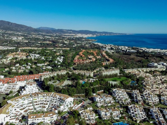 3 Bedrooms Apartment in Nueva Andalucía