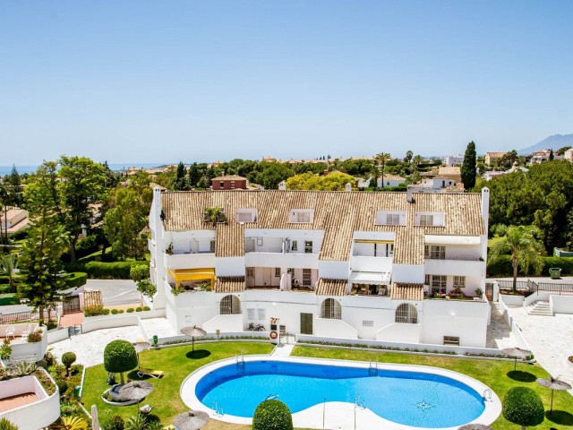 3 Bedrooms Apartment in Nueva Andalucía