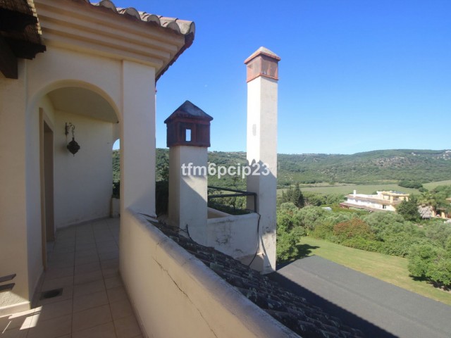 Appartement avec 4 Chambres  à San Roque Club