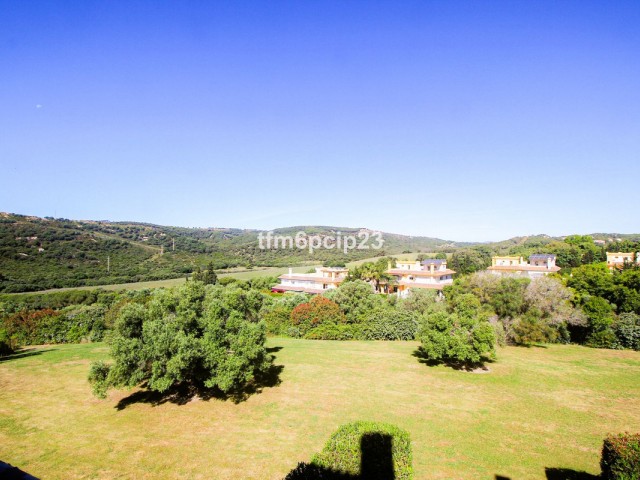 Appartement avec 4 Chambres  à San Roque Club