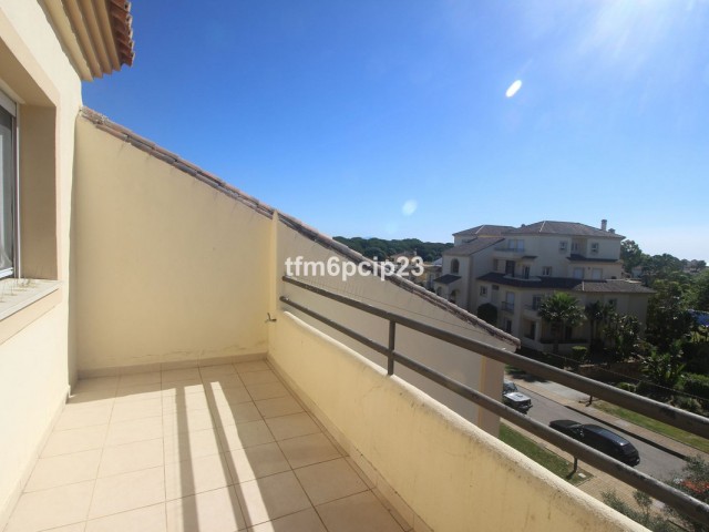 Appartement avec 4 Chambres  à San Roque Club