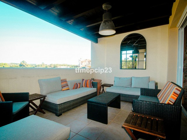 Appartement avec 4 Chambres  à San Roque Club