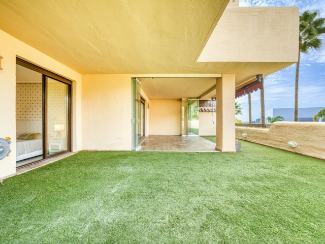 Apartment, Benahavis, R5049574