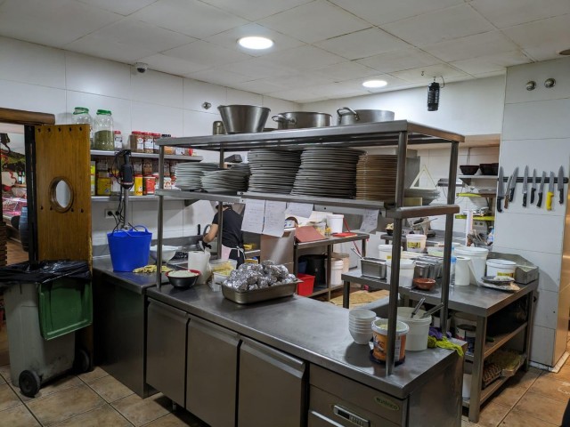 Commercial avec 0 Chambres  à El Pinillo