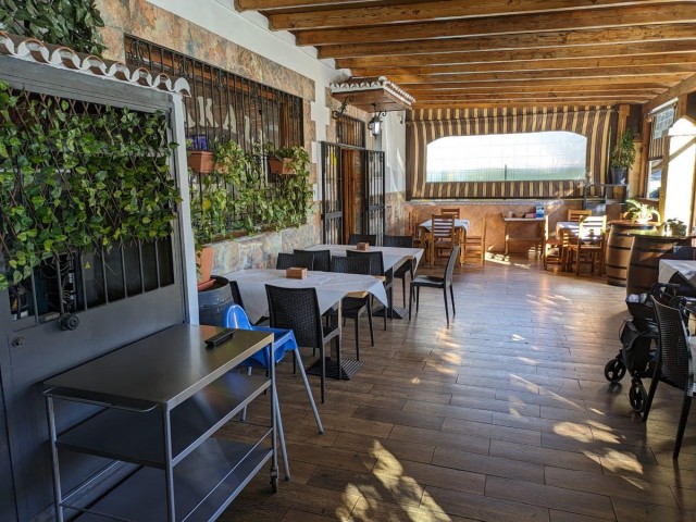 Liikekiinteistö, El Pinillo, R5046784