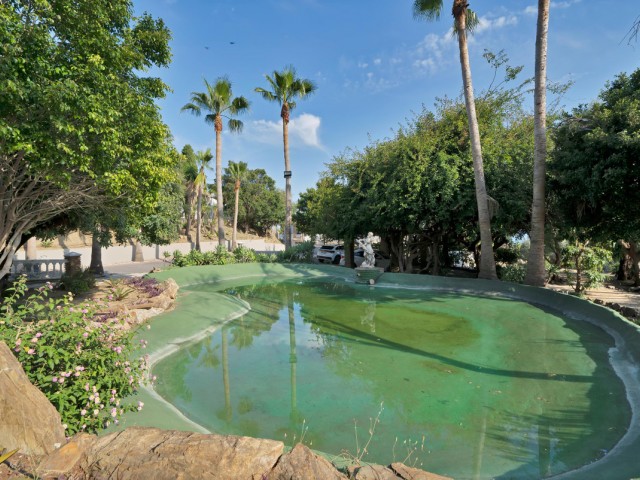 9 Bedrooms Villa in Benalmadena