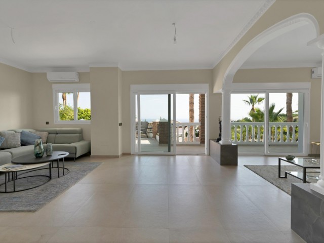 9 Bedrooms Villa in Benalmadena