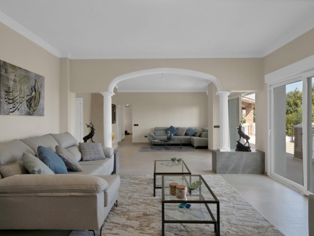 9 Bedrooms Villa in Benalmadena