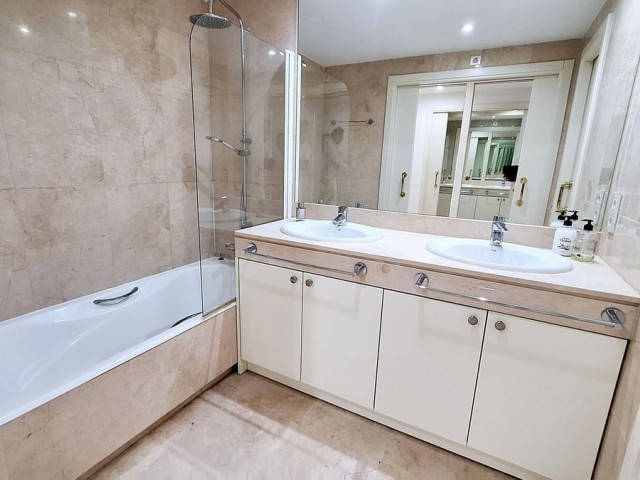 2 Schlafzimmer Apartment in La Duquesa