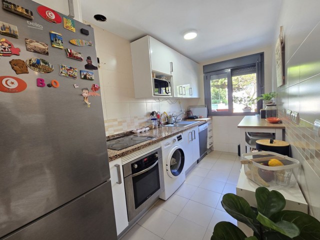 Maison mitoyenne avec 4 Chambres  à Benalmadena Costa