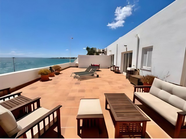 3 Bedrooms Villa in Estepona