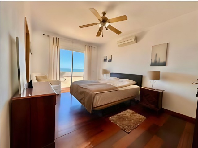 3 Bedrooms Villa in Estepona