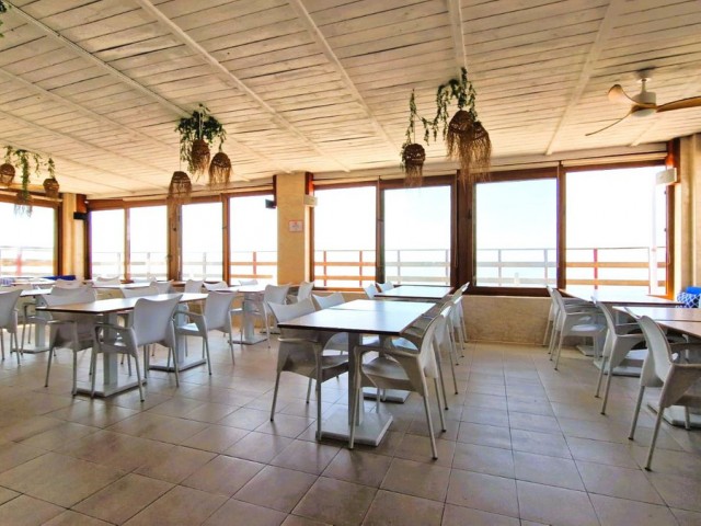 3 Bedrooms Villa in Estepona