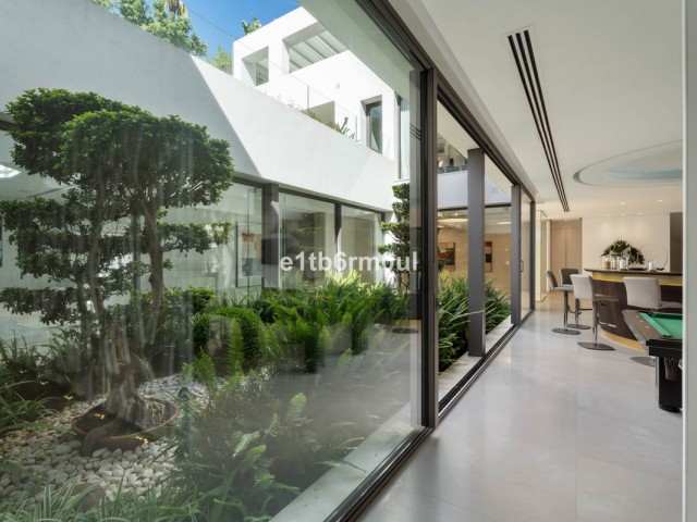6 Bedrooms Villa in La Quinta