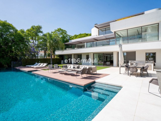 6 Bedrooms Villa in La Quinta