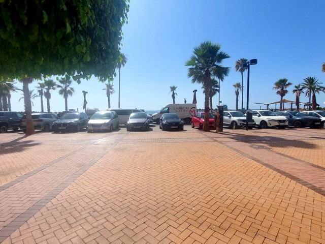 Commercial in Los Boliches