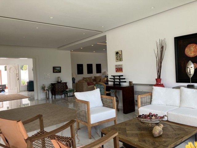 6 Soveroms Villa i Puerto Banús