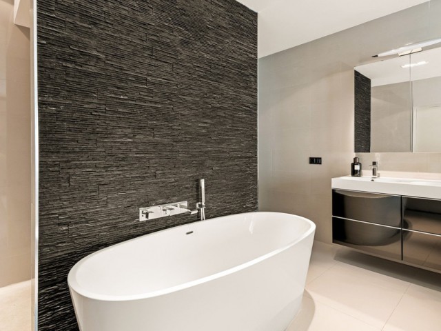 2 Bedrooms Apartment in Puerto Banús