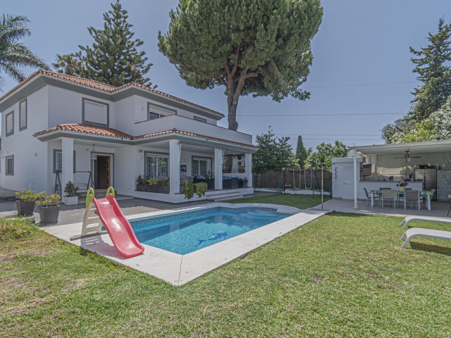 5 Makuuhuoneen Huvila San Pedro de Alcántara