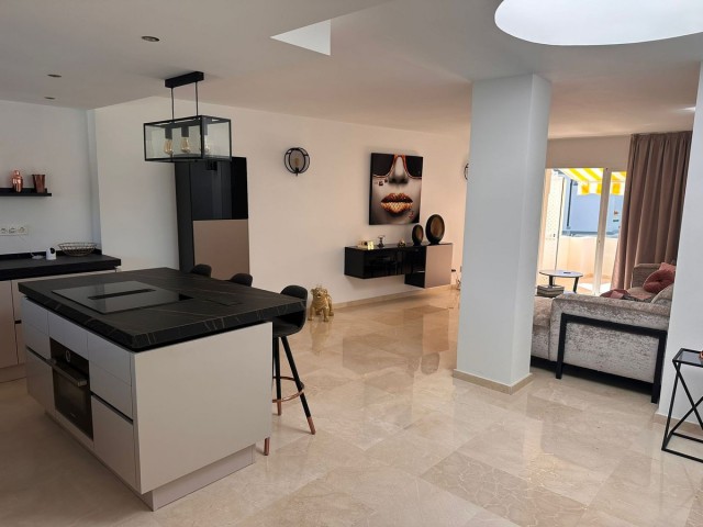 Kattohuoneisto, New Golden Mile, R5081131