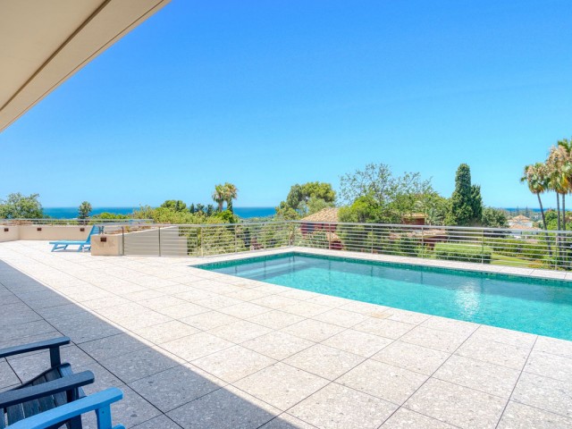 Villa avec 5 Chambres  à Elviria
