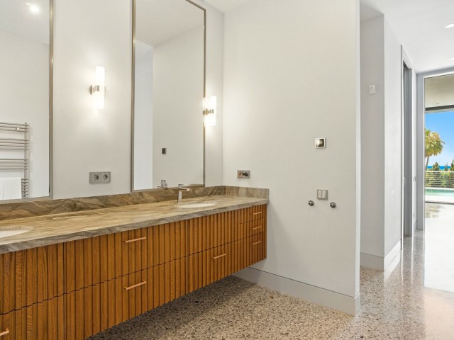 Villa avec 5 Chambres  à Elviria