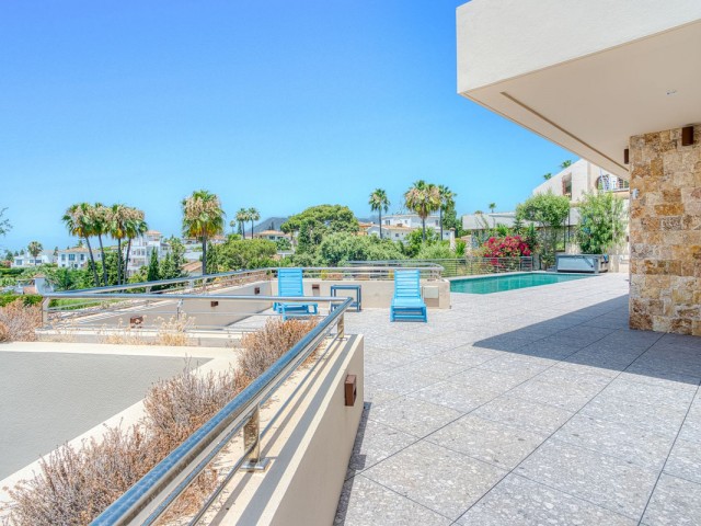 Villa avec 5 Chambres  à Elviria