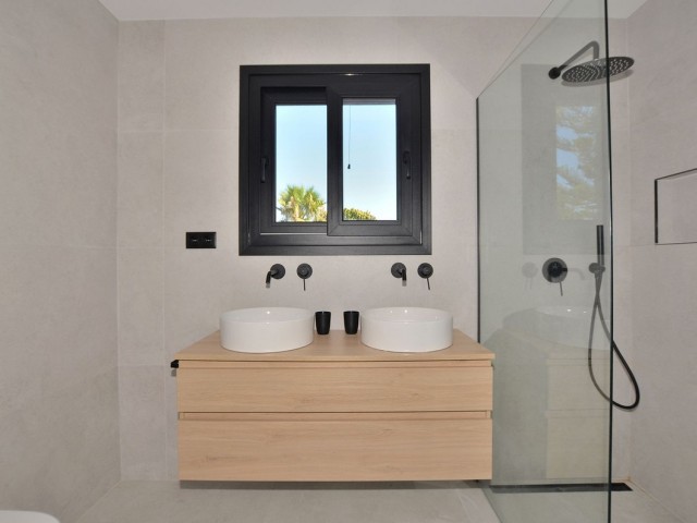 Villa avec 5 Chambres  à El Coto
