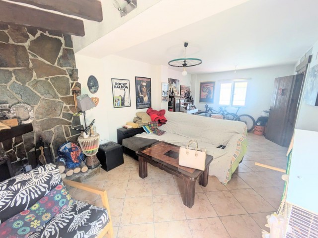 3 Schlafzimmer Reihenhaus in El Pinillo