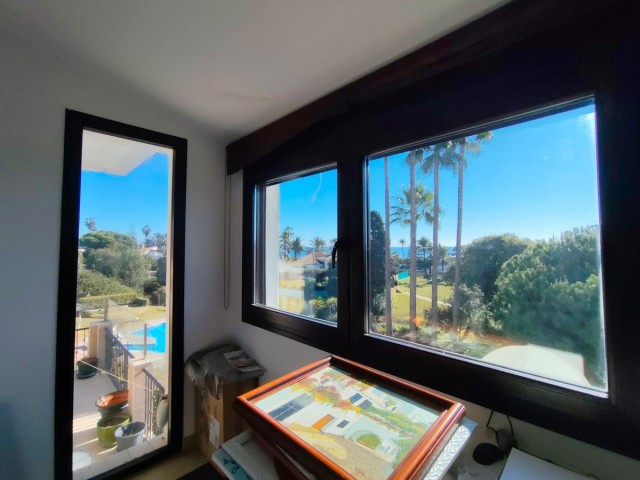 4 Bedrooms Apartment in Estepona